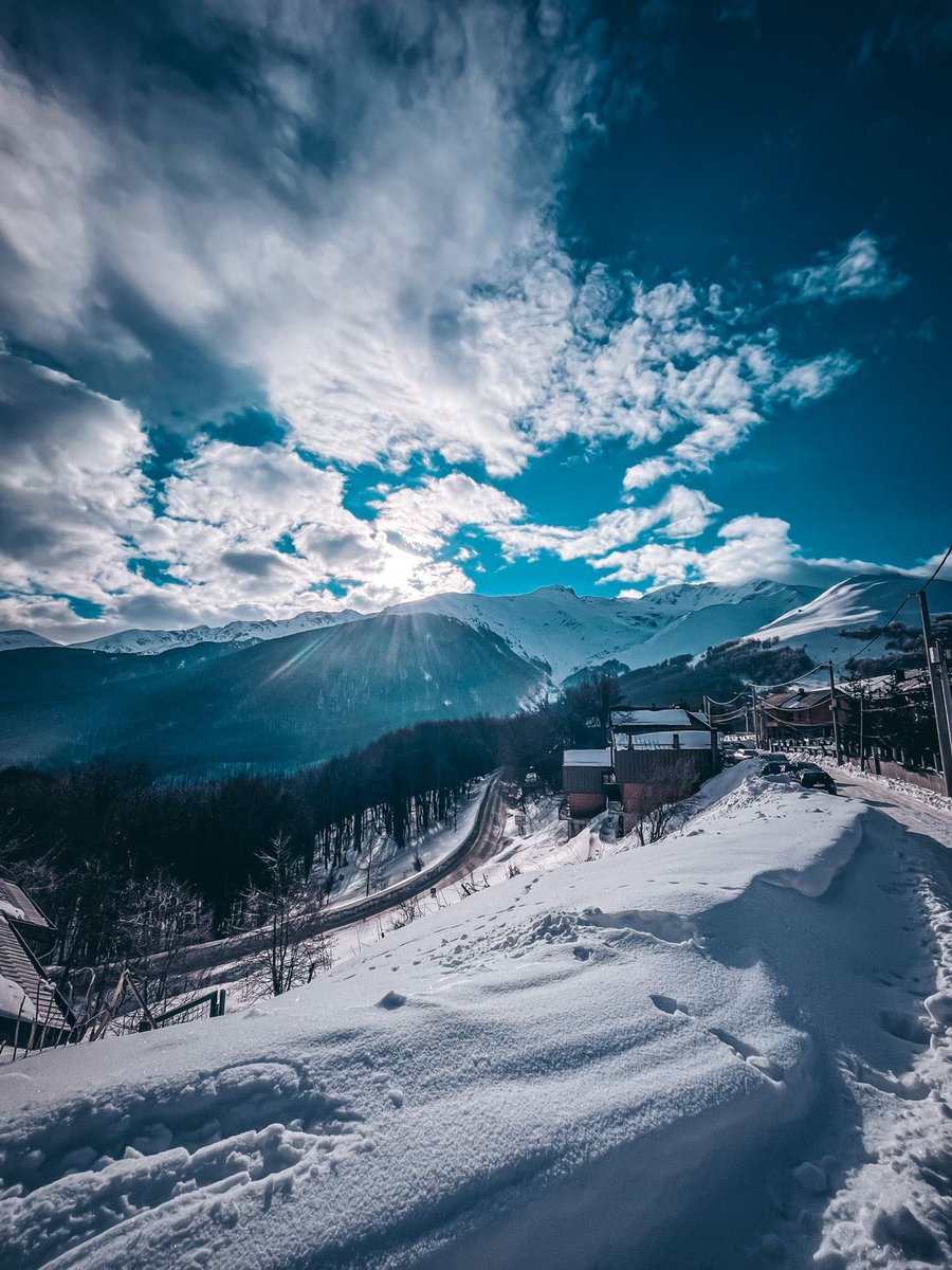 visitPrizren's tweet photo. 📍Prevalla, is located approximately 30km away from Prizren, at 1800m altitude is a popular destination for hikers and skiers.

📸: @nilirex 
#prevalla #prevalle #prizren #prizreni #kosove #kosova #kosovo #dimer #winter #bore #snow #visit #visitprizren #visitkosovo #skiing https://t.co/BBksYNRrVn