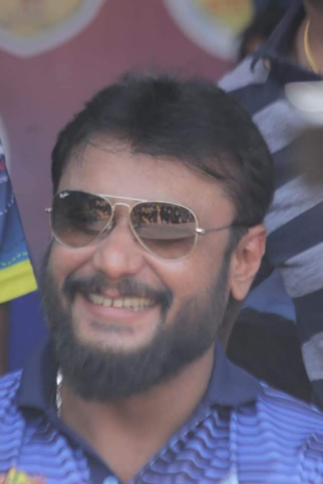 Dcompany171's tweet photo. Happy birthday Anna love u lot
May God bless u
#DBossBirthdayCDP
#Dboss #Kranti https://t.co/yrMzmymE2H