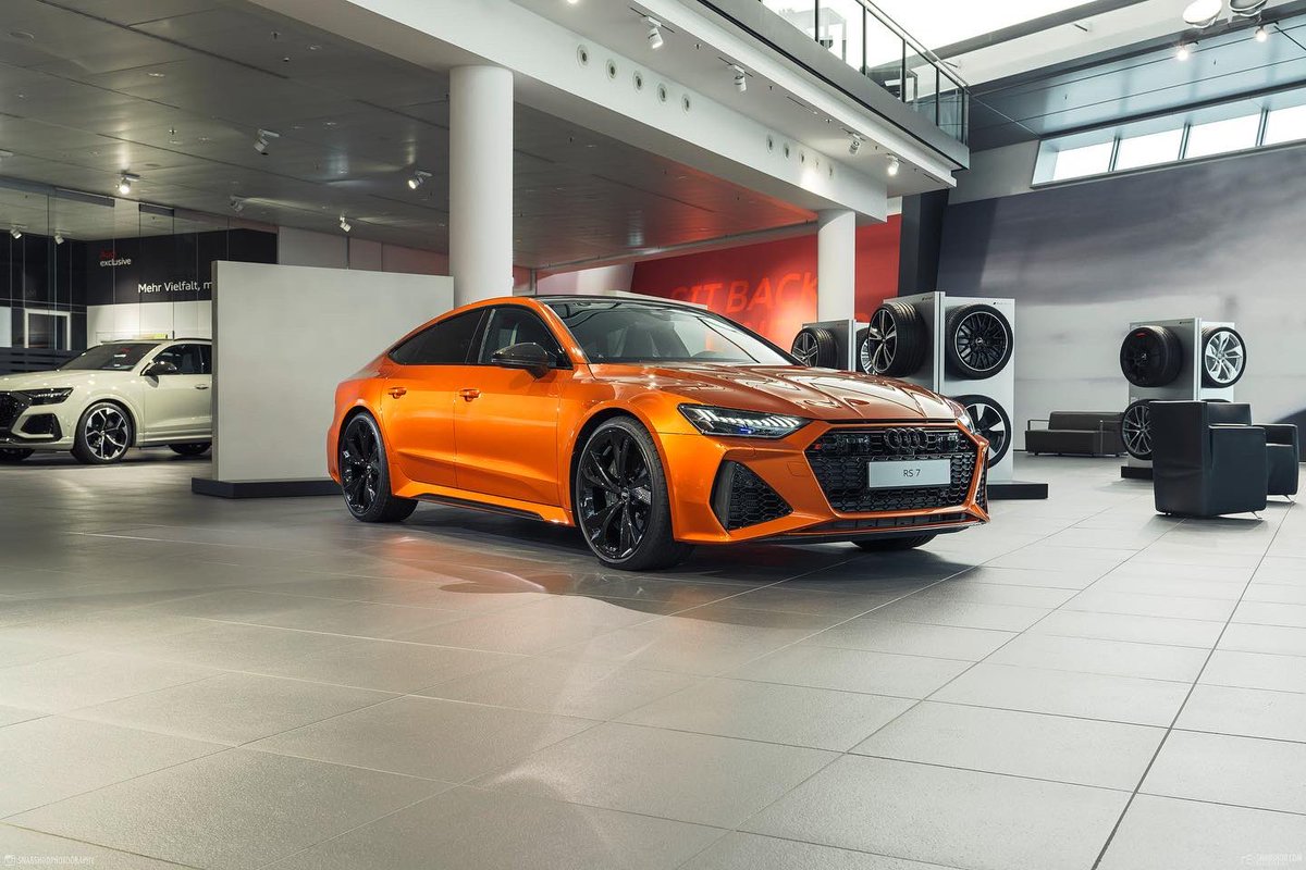 SNABSHOD's tweet photo. Audi RS7 Sportback audi exclusive in Orange Flame Metallic for Audi 
__
@audi_de @audisport #audi #a7 #rs7 #s7 #orangeflame #SNABSHOD #ingolstadt https://t.co/rr7HIXay4d