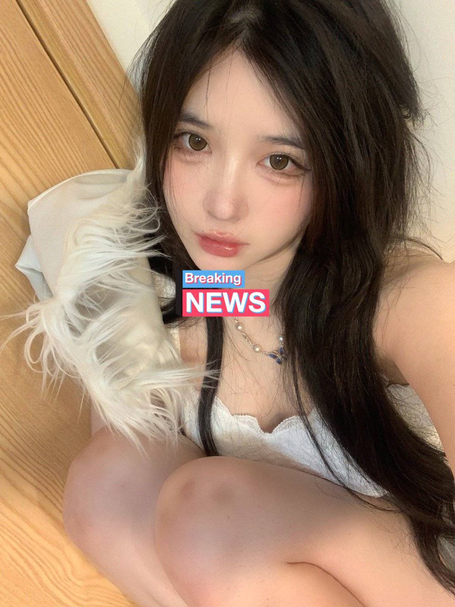 xiaochachaqaq's tweet photo. 我膝盖都青了，你们能不能主动点点啊 

#萝莉 #兼职 #线下 #福利姬 #空降 #小母狗 #白虎 https://t.co/UhMr2jhJJA