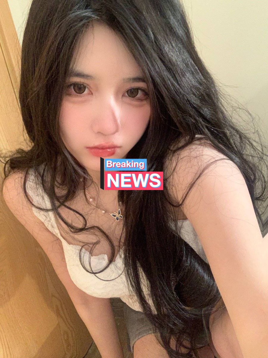xiaochachaqaq's tweet photo. 我膝盖都青了，你们能不能主动点点啊 

#萝莉 #兼职 #线下 #福利姬 #空降 #小母狗 #白虎 https://t.co/UhMr2jhJJA