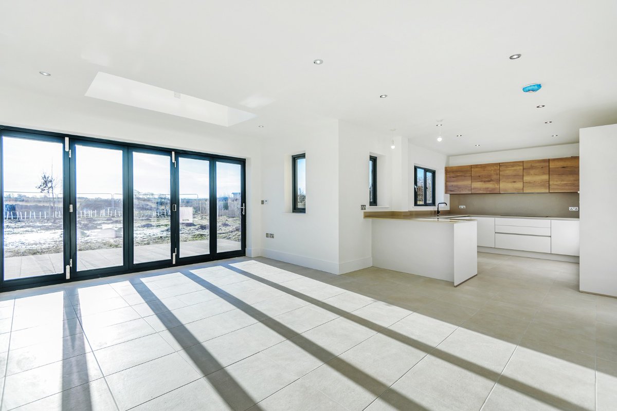 We love our bespoke kitchens by German Kitchen Project for Little Ribston!

@nobiliagb 
.
.
#loxleyhomes #newhome #home #househunting #property #forsale #newbuild #newbuildjourney #housetohome #homeideas #newbuilduk #homes #kitchens