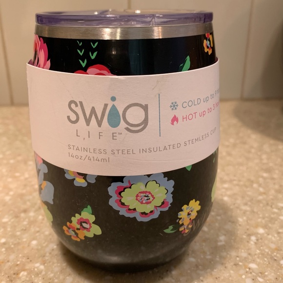 ChicPreloved's tweet photo. So good I had to share! Check out all the items I'm loving on @Poshmarkapp from @sheripower #poshmark #fashion #style #shopmycloset #anthropologie #swiglife #bananarepublic: https://t.co/ZxCLL9744x https://t.co/mVOfpJMz8K