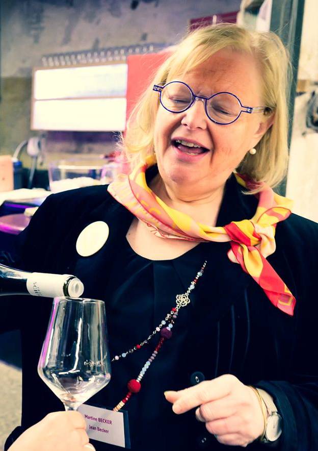 68MB55's tweet photo. la Saint Valentin en singel à Paris 
comme d'autres viticulteurs présents à WINE PARIS, il y aura les femmes du vin (divines en Alsace) vous me trouverez HALL 6 HJ 070-6 avec 6 vins bio et 2 Nature à découvrir. https://t.co/7shBmnJvL6
