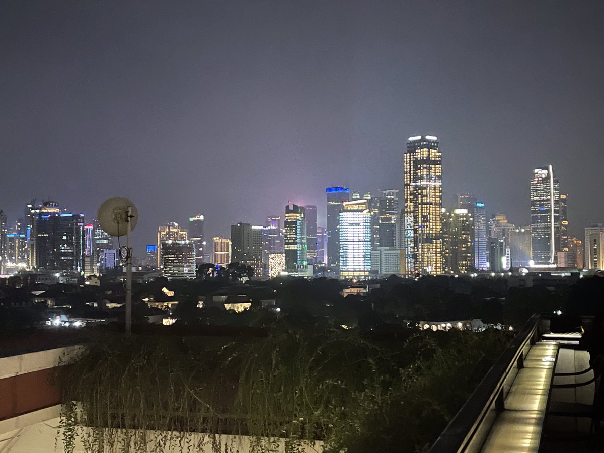 Dan_Nicholls's tweet photo. Delighted to be back in Jakarta after 2 years! It is such a privilege to spend time in this fast-paced city and endlessly fascinating country, working with the Government as it leverages its #G20 presidency this year and looks to a prosperous longer term future! #IndonesiaMaju 🇮🇩 https://t.co/BoLab8dxvP