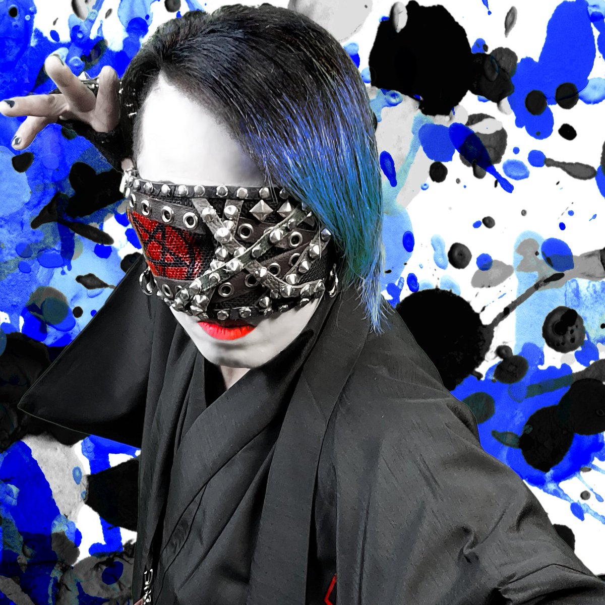 kyoushow_ashura's tweet photo. アー写リニューアルの為、固定ツイート更新。
受け流してください。
うぇーい✋👹
【 狂咲鬼 翔 】
所属 : ASHURA
担当 : 8弦BASS
⚫合言葉は『うぇーい👹✋』
■YouTube『翔ちゃんねる』
https://t.co/0iX3bGIPnd
#ASHURA
#ビジュアル系
#V系
#日本
#九州
#長崎
#8弦ベース
#8STRINGBASS https://t.co/FYcHO3U9cn