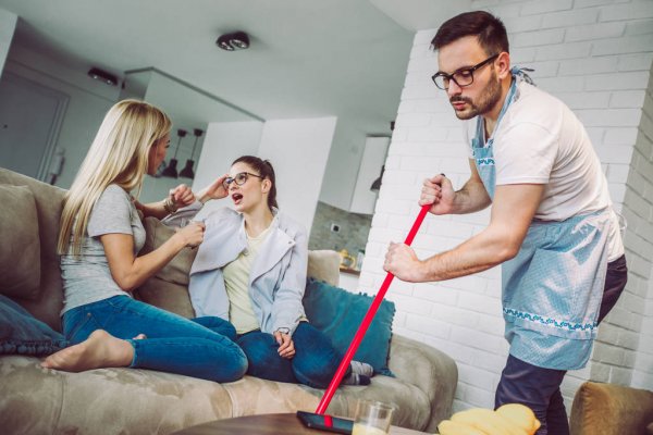 скрытые камеры в гостиничных номерах. анна изменяет мужу. девушка изменяет. семейные пары в постели. подглядывание за родителями в спальне.