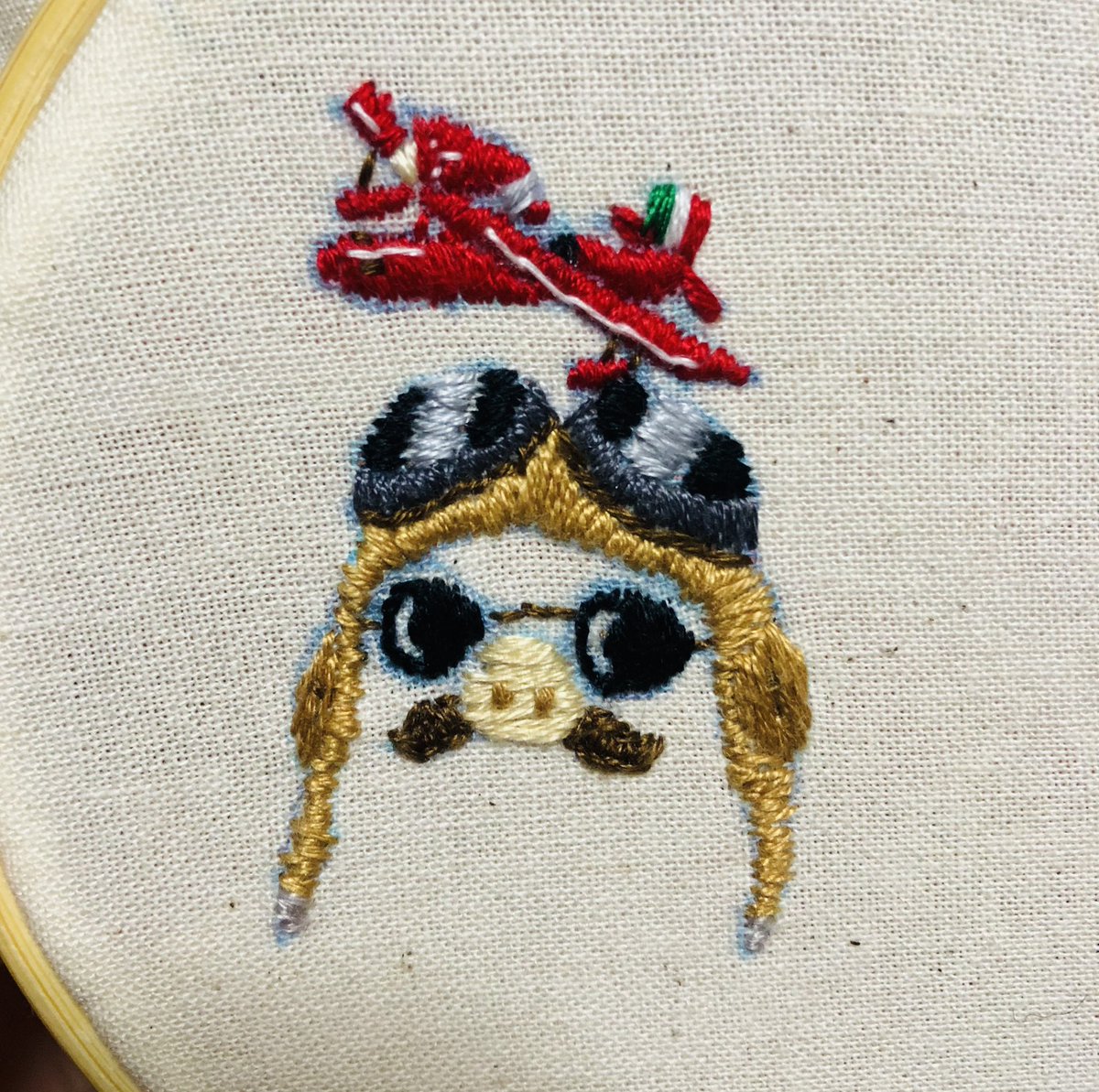 sayappeppe's tweet photo. 時間かかったけど、ポルコの刺繍完成！ https://t.co/sc44i8K8Fg