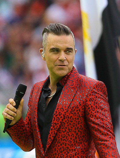 Happy 48th Birthday to Robbie Williams who was born on this day in 1974!
 
