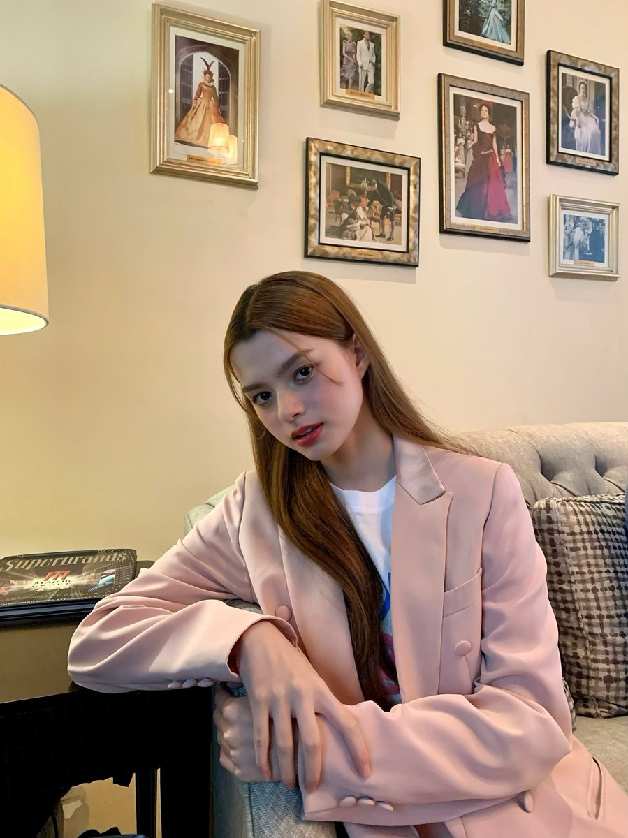 AngelssBecky's tweet photo. baby boss😳🙈 #beckysangels https://t.co/ZS8DiOLeDf