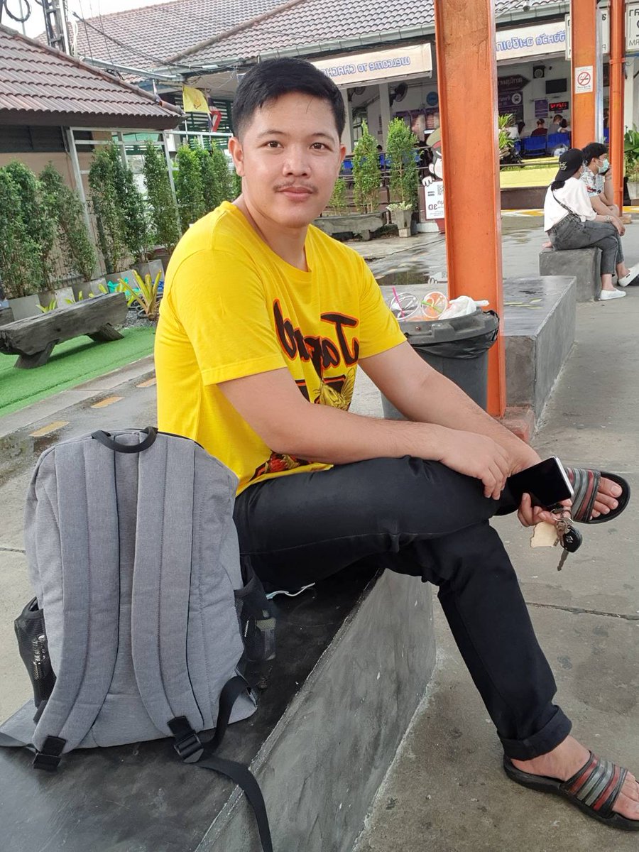 สุดสัปดาห์ก็ต้องมีไปเที่ยวเที่ยวเสร็จก็ต้องกลับไปทำงานต่อ