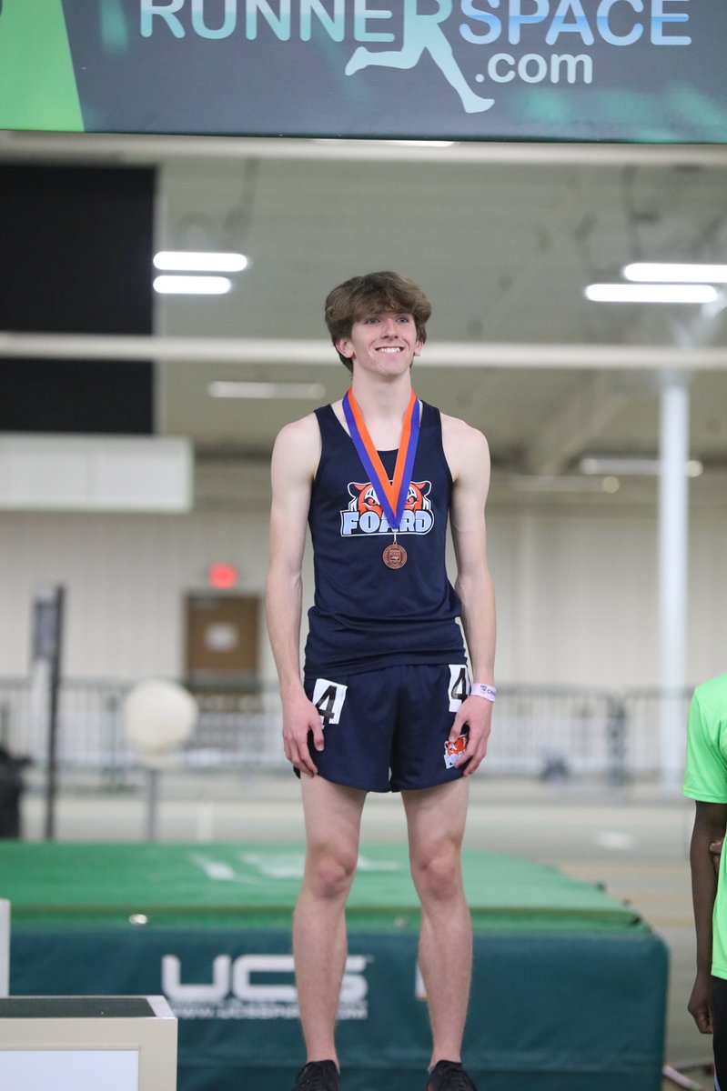 Congratulations Will Elkins on placing 3rd in the 300m run at the 3A State Indoor Track Meet!