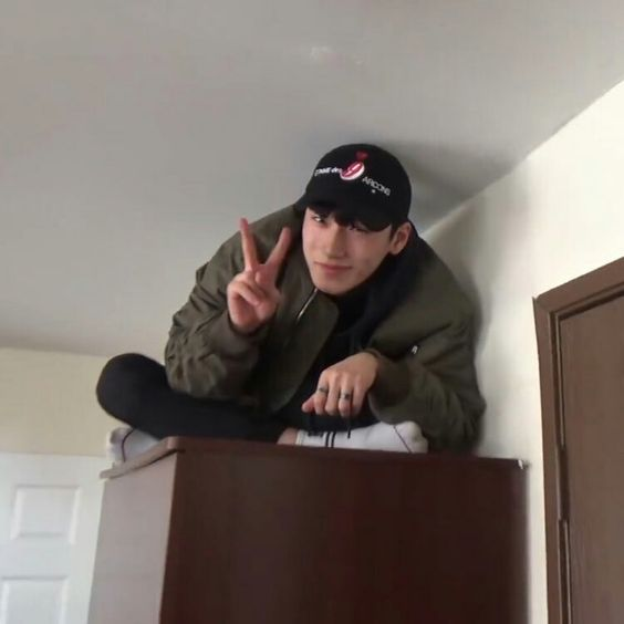 ଓ Uma pequena linha do tempo dos meus mais ou menos 86 dias aguentando o Mokyola D'avengers ༄