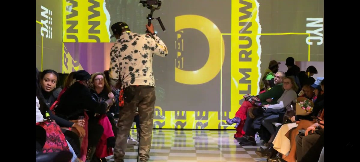 Dada_NFTs's tweet photo. The FIRST ever #NFT #fashionshow took place last night during #NYFW, a phy-gital event by @DIGITALAX_ &amp; your @Dada_NFTs was featured in it 🔥🔥🔥✨✨✨💥💥💥🎆🎆🎆
Many thanks and huge congratulations to @DIGITALAX_&amp; fellow creators @web3fashion
#crypto #model #fashion #metaverse https://t.co/nIMZgnOWZh