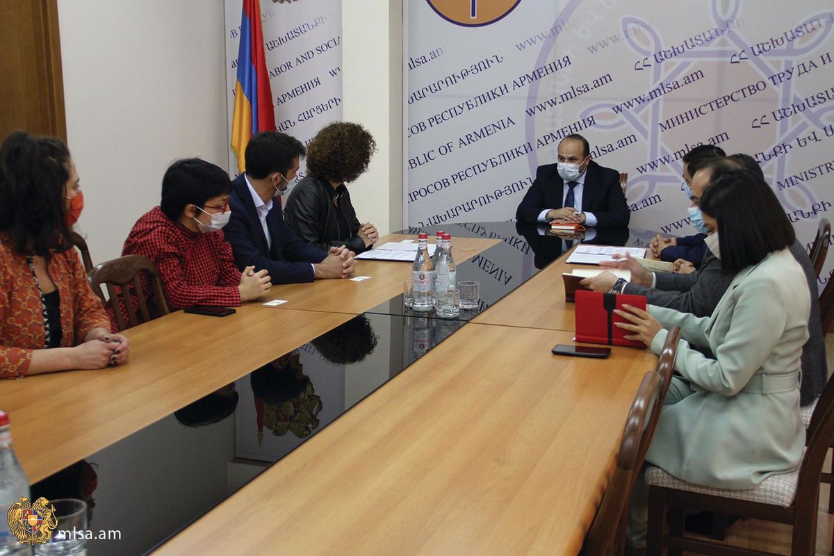 AcademyRelq's tweet photo. 🤝Partnerships are one of the pillars of success.

It’s very encouraging to have the Government support and we are happy to note that in 2021 Relq technology school signed a partnership memorandum with the Ministry of Labour and Social Affairs. https://t.co/S3UYFBgMOM