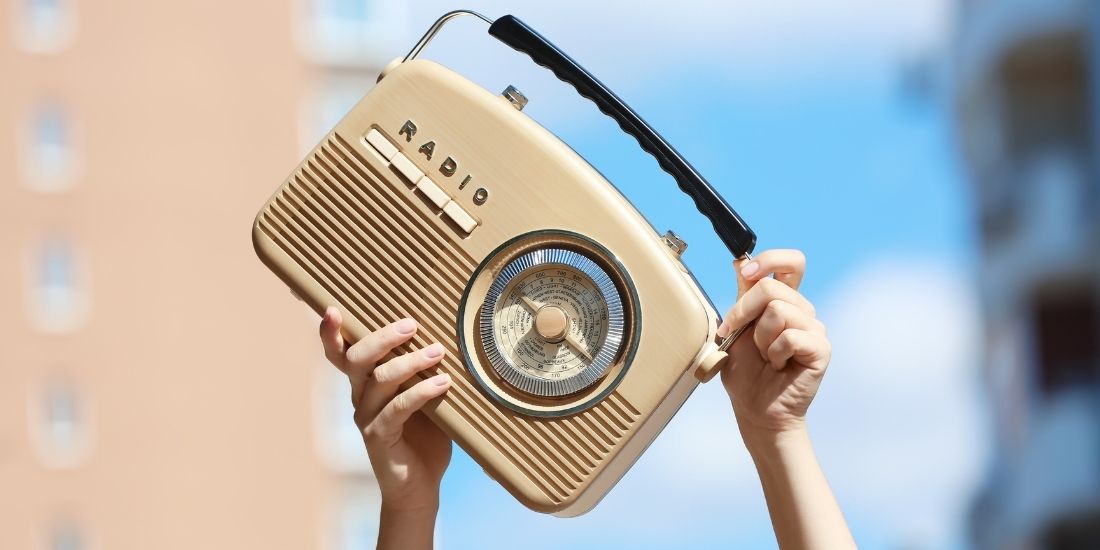 AjayBti's tweet image. Today is World Radio Day. 

How many of you listen to the radio?
We want to know what your favourite radio station is :)

 #askdrajay #drajay #newmom #smartkids #storytelling