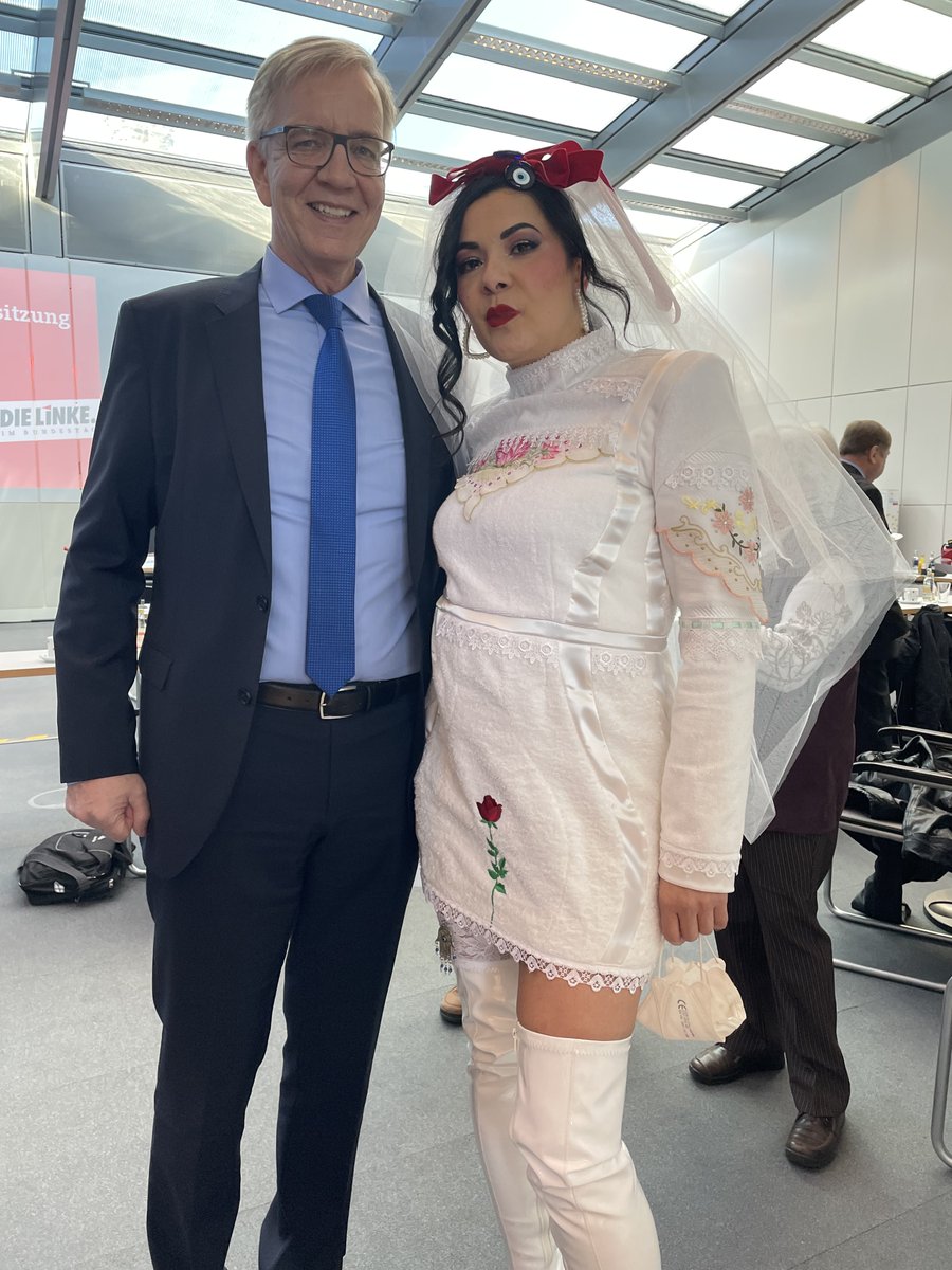 DietmarBartsch's tweet image. Gerhard #Trabert #BesterMann! #TrabertWählen 
#Bundespräsident #Bundesversammlung
#LeaveNoOneBehind
@trabertwaehlen 

@Amira_M_Ali @Janine_Wissler @PetraPauMaHe @Astro_Alex @SimoneOldenburg @LadyBitchRay1 @ViagraGloria