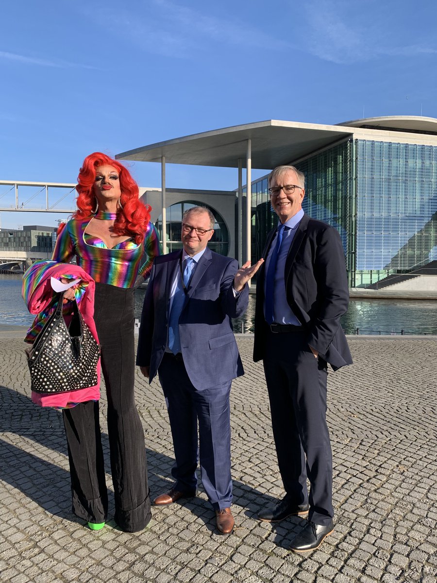 DietmarBartsch's tweet image. Gerhard #Trabert #BesterMann! #TrabertWählen 
#Bundespräsident #Bundesversammlung
#LeaveNoOneBehind
@trabertwaehlen 

@Amira_M_Ali @Janine_Wissler @PetraPauMaHe @Astro_Alex @SimoneOldenburg @LadyBitchRay1 @ViagraGloria