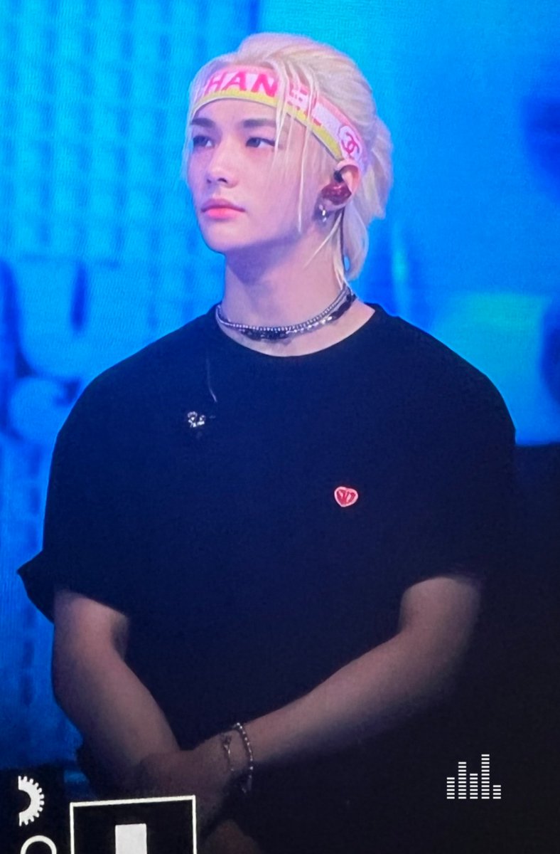 stereo9800's tweet photo. 220213 #스트레이키즈 #현진 https://t.co/n9cHlm6a3m