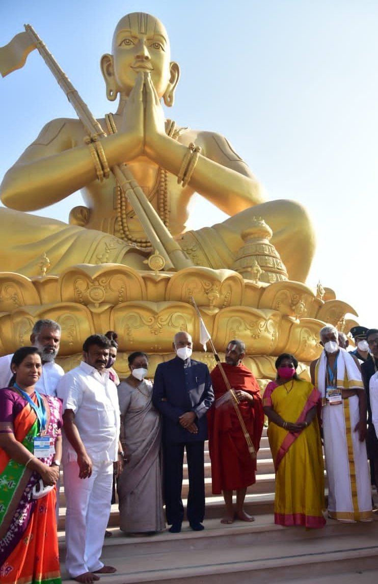 DrTamilisai4BJP's tweet photo. Immensely honored to be part of the unveiling of the golden statue of Ramanujacharya, weighing 120 kg, and its dedication to the nation by Hon'ble @rashtrapatibhvn Shri Ram Nath Kovind ji in the meditation hall at the base of the 216-foot #StatueofEquality in #Hyderabad. https://t.co/MkksG3Jzbc