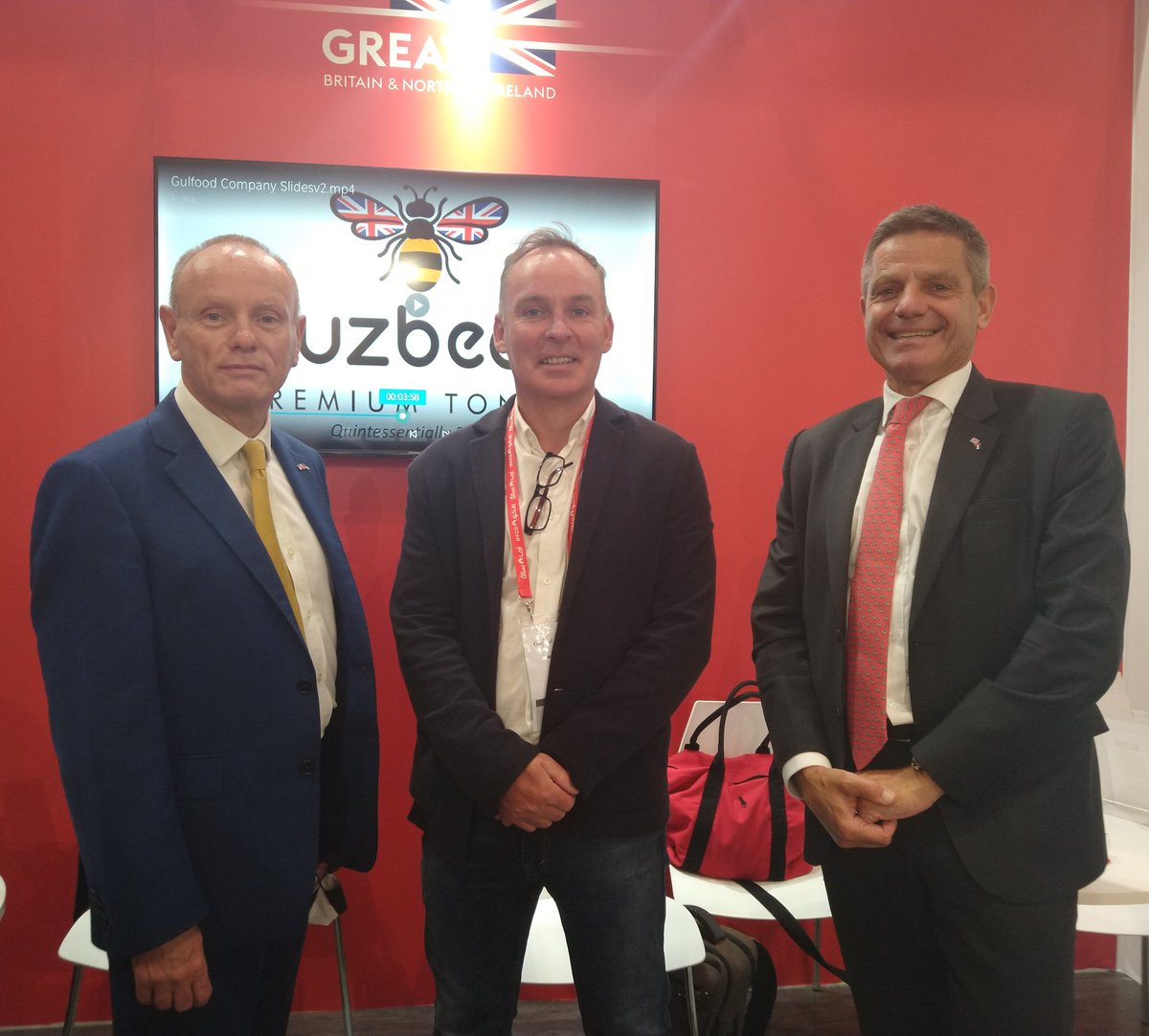 JulietLLawton's tweet photo. It's been a fantastic 1st day at #Gulfood2022 with our delegation of #Midlands companies meeting with the Minister of Export Mike Freer MP and Her Majesty's Trade Commissioner for the Middle East Simon Penney @tradegovuk_EM @tradegovuk_WM @IanH_tradegovuk @SamP_tradegovuk https://t.co/MODOmTB52J
