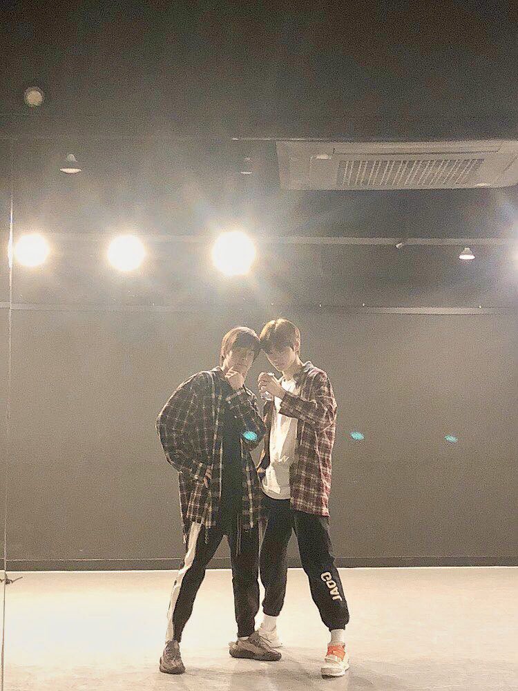 simjake's tweet photo. ㅤ
Finally, the boy that you’ve been missing for came back. Sunghoon didn’t attend our lunch date because he already had a date with his classmates! Imagine how fun it is to meet your classmates after such a long time. Just by thinking about it makes me missed my friends too!
ㅤ https://t.co/px6fZfLq8F