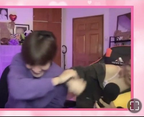 hell0jheny's tweet photo. Pucha apaka haharot!! JUSKOOOOO

RALPHGAIL KILIG2TheMATCH
#RalphGailKiligMatch https://t.co/YQXQIx8cvH