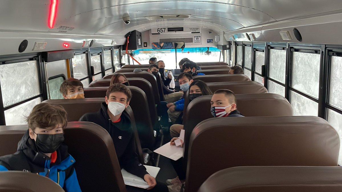 It’s a good day for some robots, on the way to our first comp of the season! #OMGrobots <a href="/FIRSTweets/">FIRST</a>
