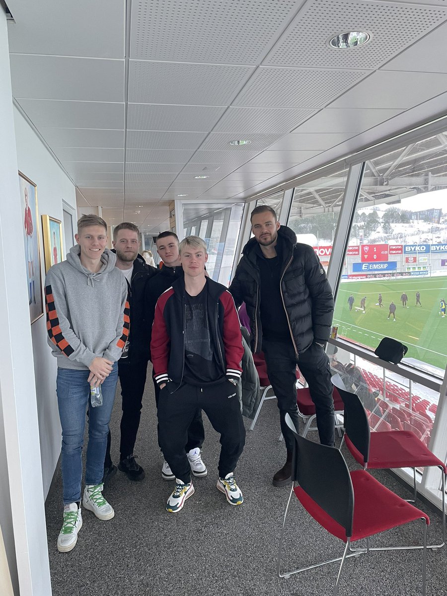 Ekki töluð vitleysan hér í Lolla. Þrír löglegir í leikinn gegn ÍBV eftir viku #komavalur