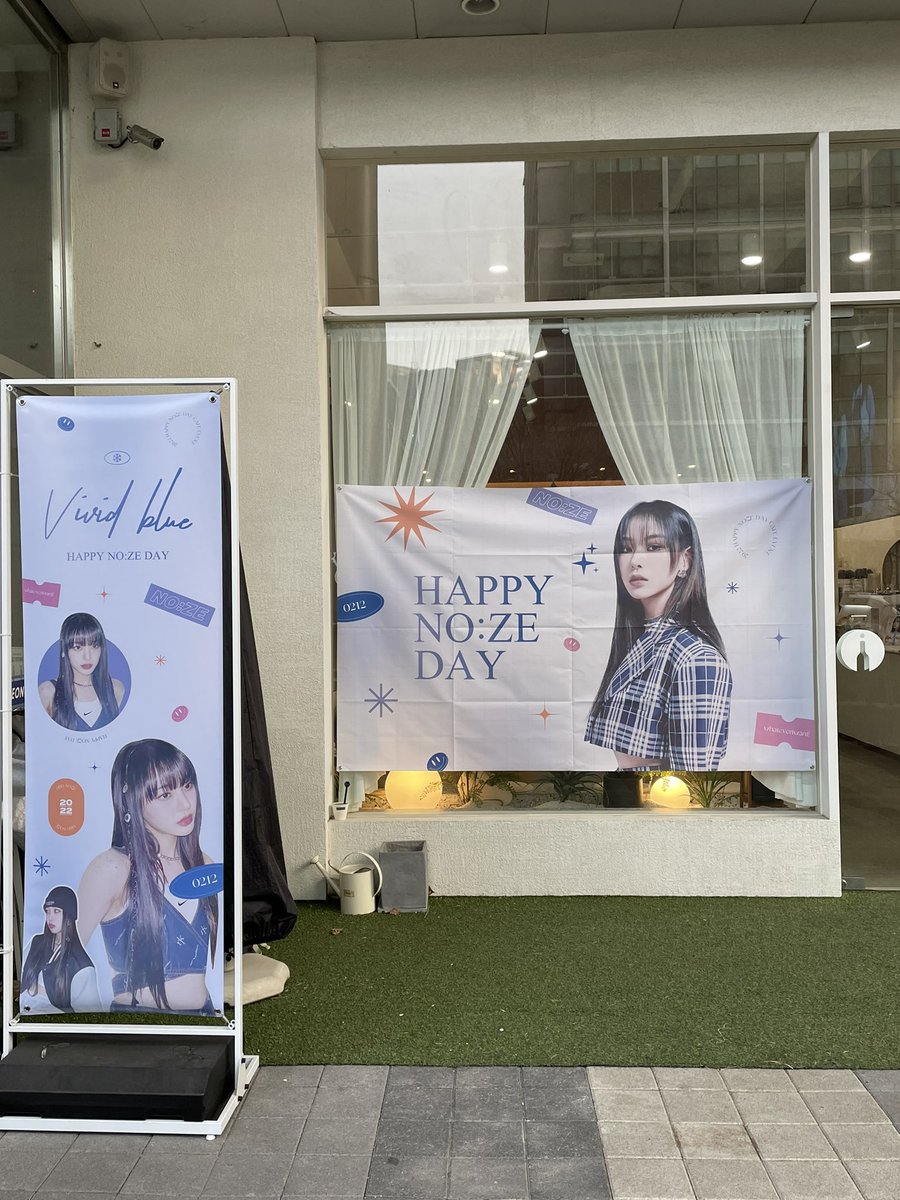 heejeworld's tweet photo. 완전 끝나기 직전에 겨우 도착 ㅜㅜ 음료를 주문하고 보니 특전 음료가 따로 있었다 .,. 그래도 보틀로 판매하셔서 집 가서 마셔야지 진짜 노제여보 생일 끝. 다음에 또 만나
#이번_겨울은_노제와_함께 https://t.co/MnqCg1DWP6