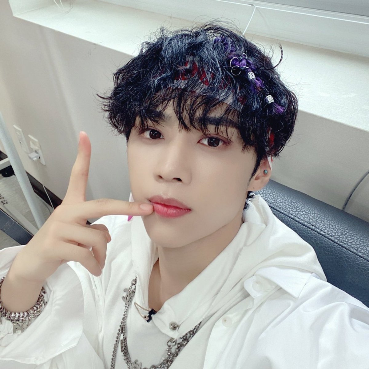 LauraxHyunseok's tweet photo. Jviens de regarder cette perf. Cest bon jsuis amoureuse de Sunwoo la ya plus à le nier 😍 #Kingdom #FullDash https://t.co/YBfuLhlYwR