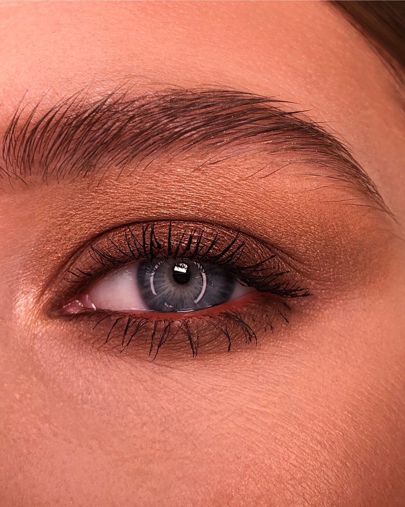 MariaMakeupHair's tweet photo. 👁

#makeupideas #eyes #makeupoftheday #smokyeyes #макияжглаз #makeuptutorial #макияжчелябинск #визажистчелябинск #идеимакияжа #идеимакияжаглаз #wakeupandmakeup #makeuplook #inbeautmag https://t.co/a4GFjzC52e