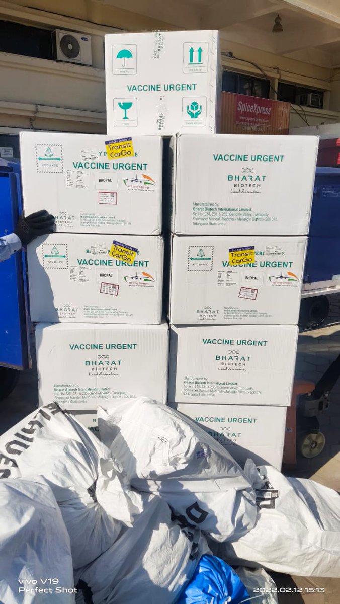 Team #BhopalAirport successfully handled the movement of the another consignment of #CovidVaccine contains approx 2,76,000 doses in 23 Boxes. Consignment was handled with all safety. 
#Unite2FightCorona
<a href="/AAI_Official/">Airports Authority of India</a> <a href="/aairedwr/">Regional Executive Director WR</a>