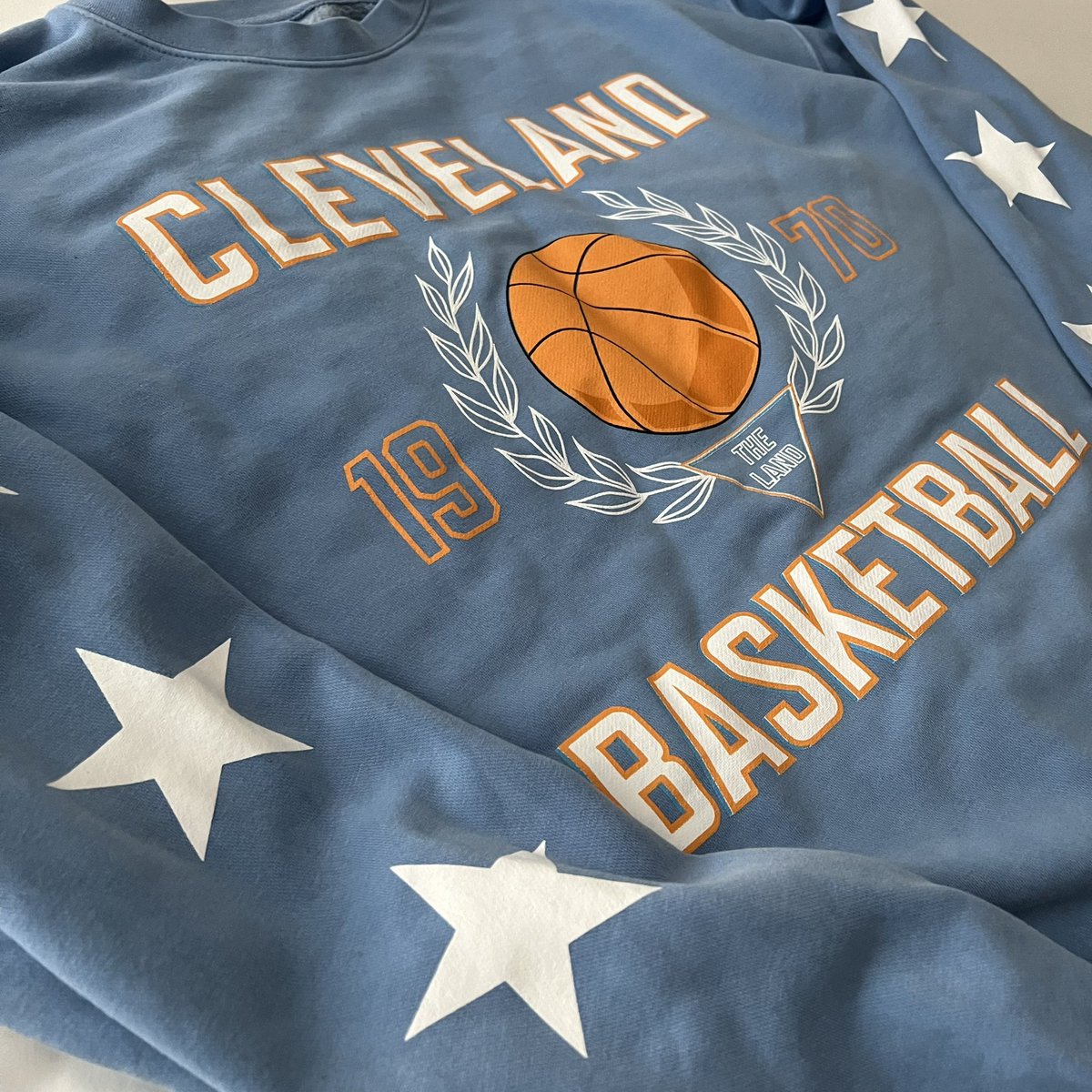 emilyroggenburk's tweet photo. It’s a big week in Cleveland! Giving away a $100 gift card! RT to enter!

+ Use code BIGWEEK for 20% off! 
https://t.co/8Vd4DthzX3 https://t.co/xK8QvCnA1k