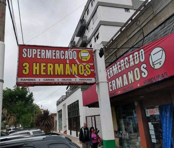 tabarefernandez's tweet photo. Tuiter es Servicio. 
Supermercado 3 Hermanos #VillaGesell Avenida 3 y Calle 145. De todo y super barato. 
Asado costilla 799$, Vacio 899$, Pechito 594$. 
Excelente calidad un manjar. 
 7UP sin azúcar 1.5L 105$, Gancia 345$. Pre Pizzas Al Molde 60$c/u https://t.co/rTaqXWBWy0