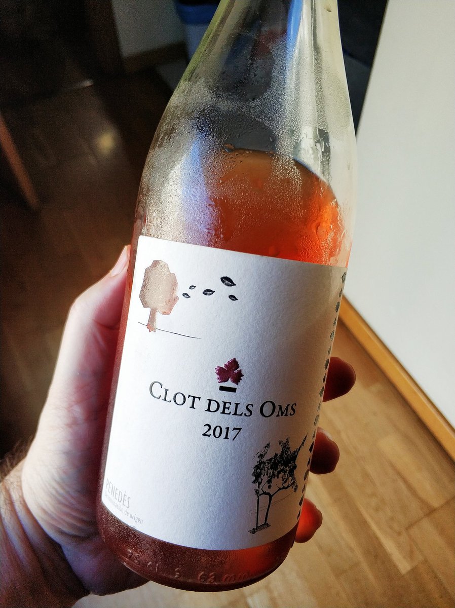 Xai, ratafia, farigola, romaní, menta, cebetes, alls.
Calçotada casolana.
I carxofes, pebrots...
Merlot Clot dels Oms 2017.