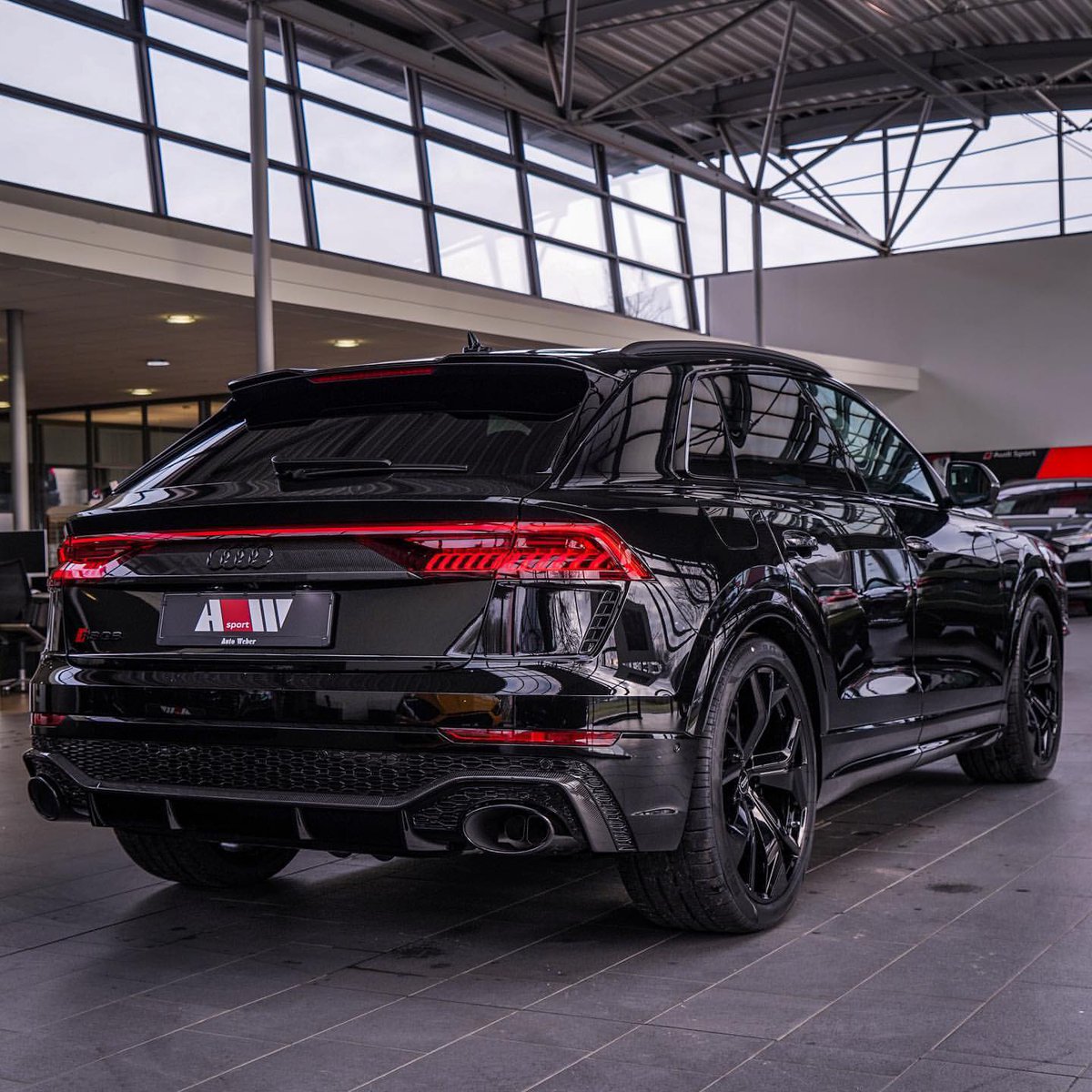 carpxrnpicx's tweet photo. Audi RSQ8 https://t.co/PPwUojNkSp