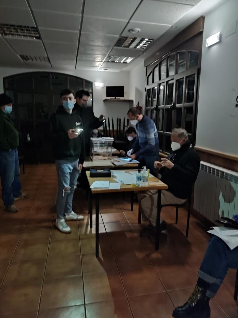 Elecciones en Talveila (Soria).
Sin luz, ya van tres días de cortes intermitentes.
La España Vaciada
<a href="/iberdrola/">Iberdrola</a>
<a href="/SoriaYa/">SORIA ¡YA!</a>