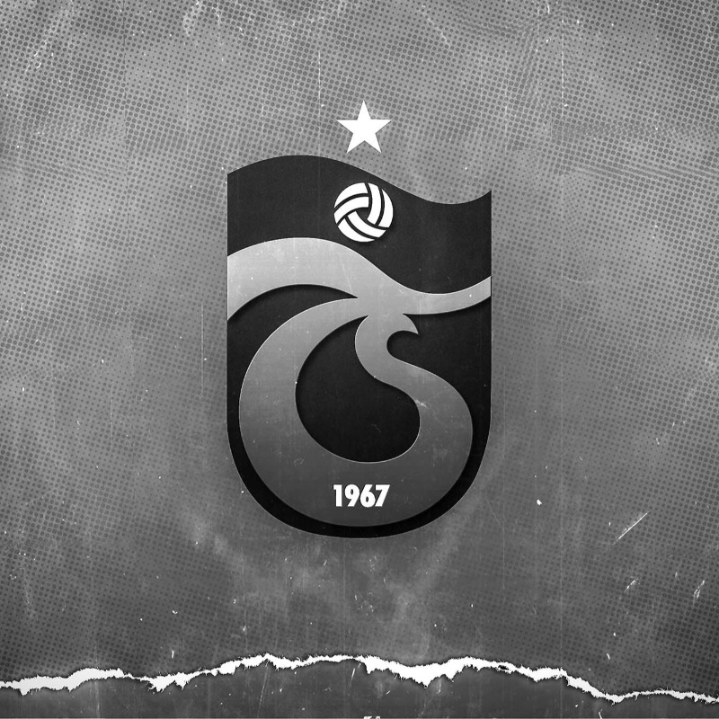 Trabzonspor's tweet photo. Başımız sağ olsun | İ.H Konyaspor maçı esnasında tribünde kalp krizi geçirerek hastaneye kaldırılan taraftarımız Eyüp Yusuf’un hayatını kaybettiğini büyük bir üzüntüyle öğrenmiş bulunuyoruz. 

Taraftarımıza Allah’tan rahmet, kederli ailesine ve camiamıza başsağlığı dileriz.
