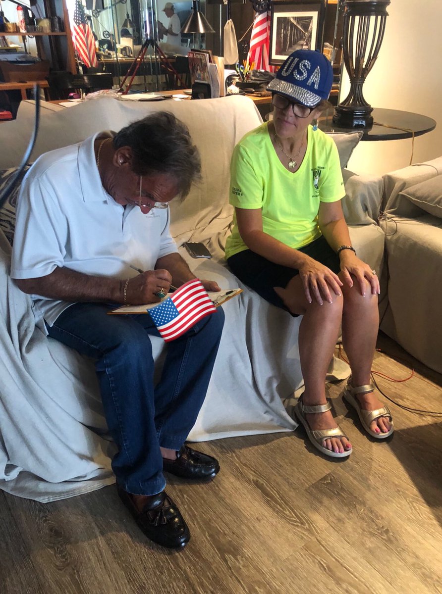 Alexa_Amor_'s tweet photo. First Saturday canvassing with our volunteers and we managed to get petitions signed and two more REPUBLICAN registrations! Did we mention we recruited new volunteers to our team? What a day!🙌🏻 #LeadRight #TeamFlorida #FloridaVictory #KeepFloridaFree https://t.co/6S9actPz4l