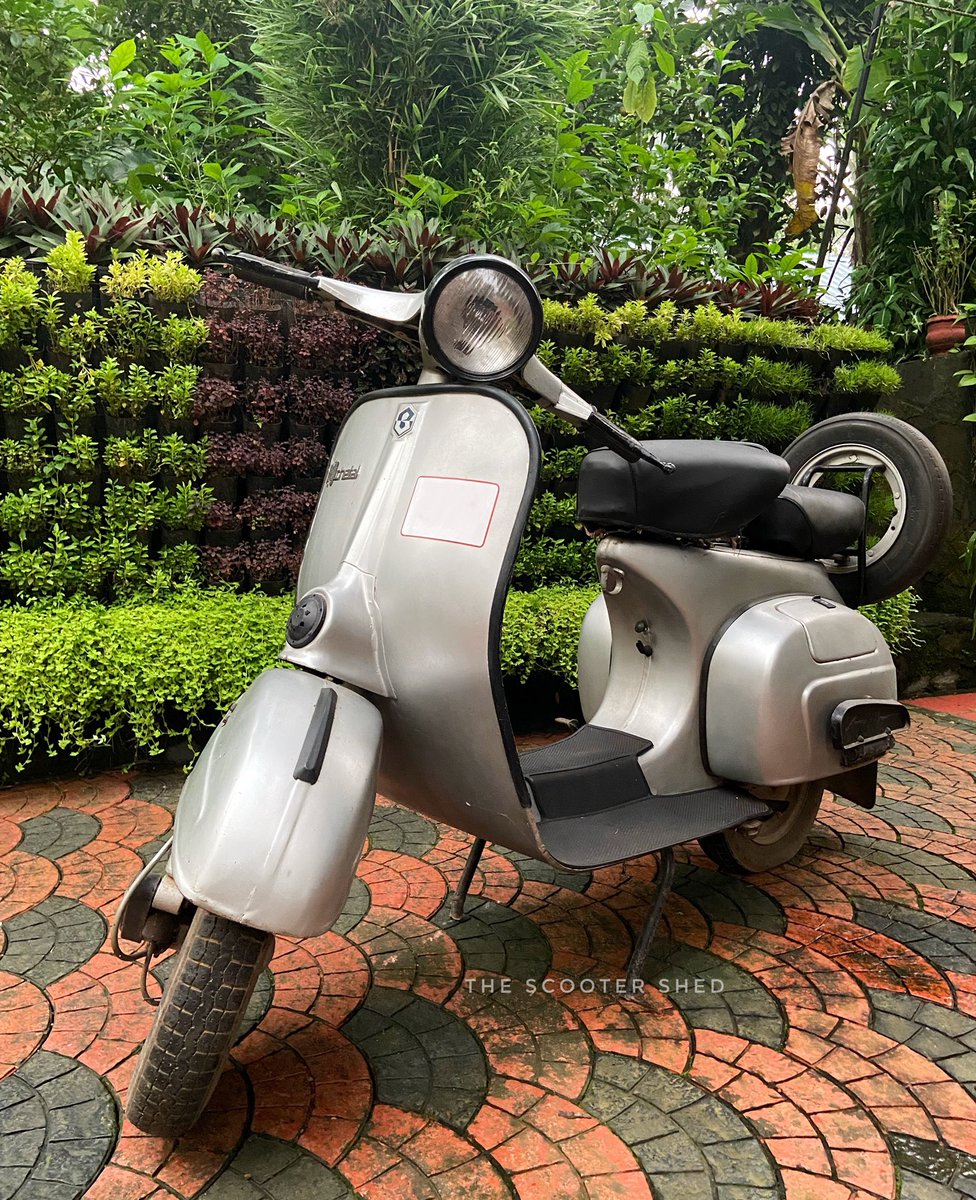 ScooterShed's tweet photo. Bajaj Chetak 

#TheScooterShed #RahulBajaj 💐 https://t.co/02yotQUhzU