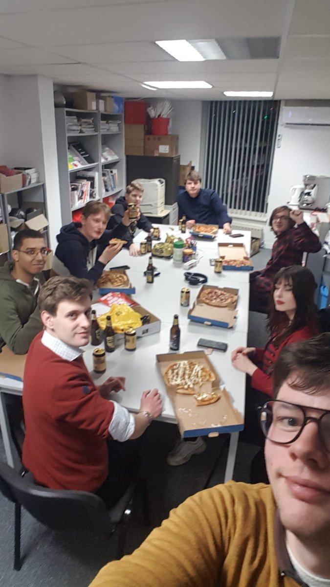 We zijn los in Den Bosch!

Met een gezellige borrel kwamen we gisterenavond bijeen. Super om elkaar te ontmoeten of weer te zien. We zien elkaar snel weer om plannen te maken rond de Huisjesmelker van het jaarverkiezing!

Wil je bij ons aansluiten? Mail naar jongeren@sp.nl!