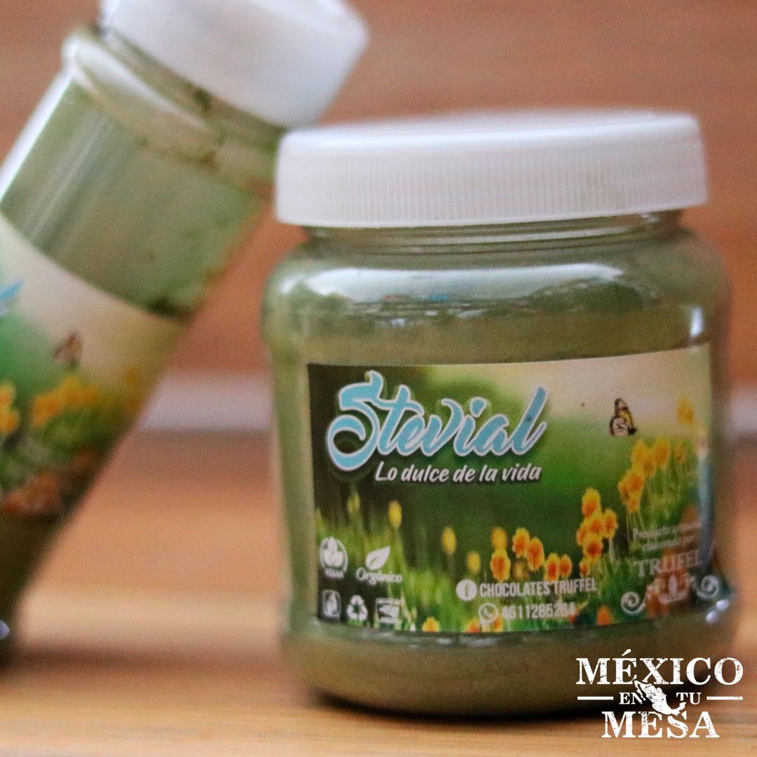 mxentumesa's tweet photo. #FelizDomingo
Sabemos que cuidar de la salud puede ser complicado, por lo que contamos con alimentos que cuidan de ti 🧘‍♀️.
🌱 La planta de Stevia pulverizada en tus manos. 
🌱 100% Natural 
🌱 Sin aditivos 
🌱 Con tabla de equivalencias 
¡Llámanos o escríbenos! 
📲 479 139 78 84 https://t.co/5c9WzNQTN1