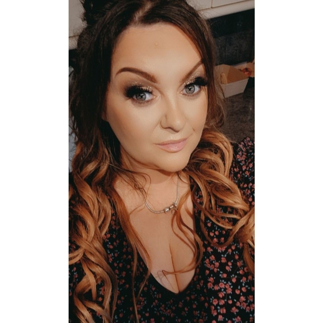LisaShingleston's tweet photo. #saturdaynight https://t.co/1fbq6cDQVA