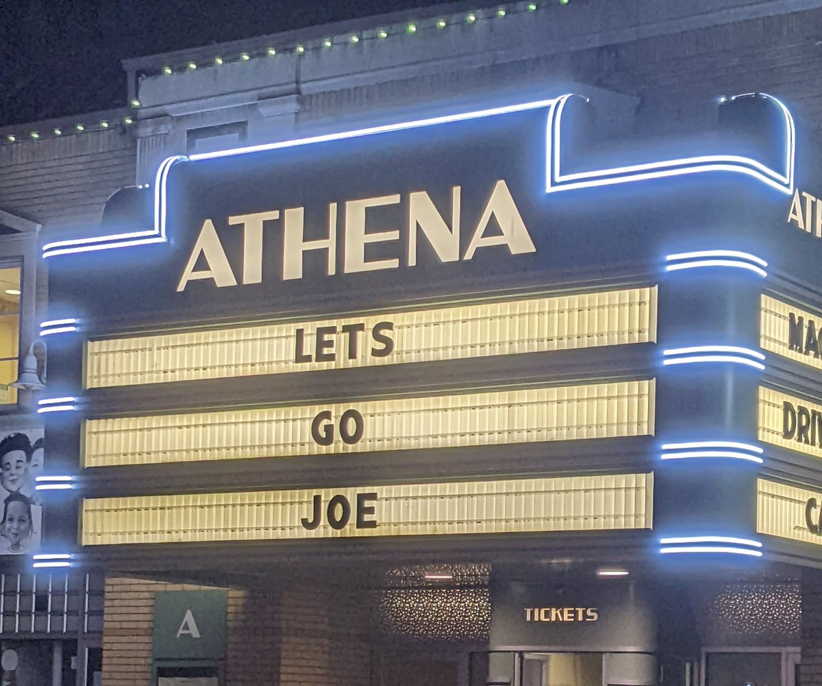AthenaCinema's tweet photo. 🔦 https://t.co/675FtgjhyF