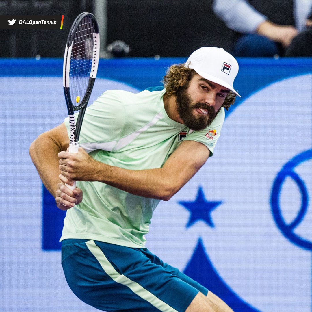 ESPNtenis's tweet photo. En #Dallas, Reilly Opelka y John Isner disputaron el tiebreak más largo en la historia del circuito ATP (24-22). 🤯

Entre ambos registraron un total de 60 aces, con 39 de ellos siendo para Opelka, quien ganó 7-6 y 7-6.

Las dos marcas son récord en partidos de dos sets. https://t.co/JHHsDWcDeL