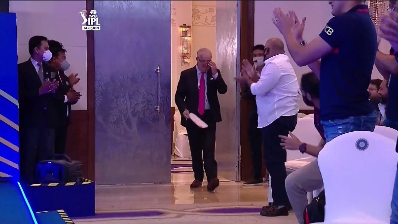 sagarcasm's tweet photo. Me entering classroom after taking blame for massbunk https://t.co/AsP3oZt8ow