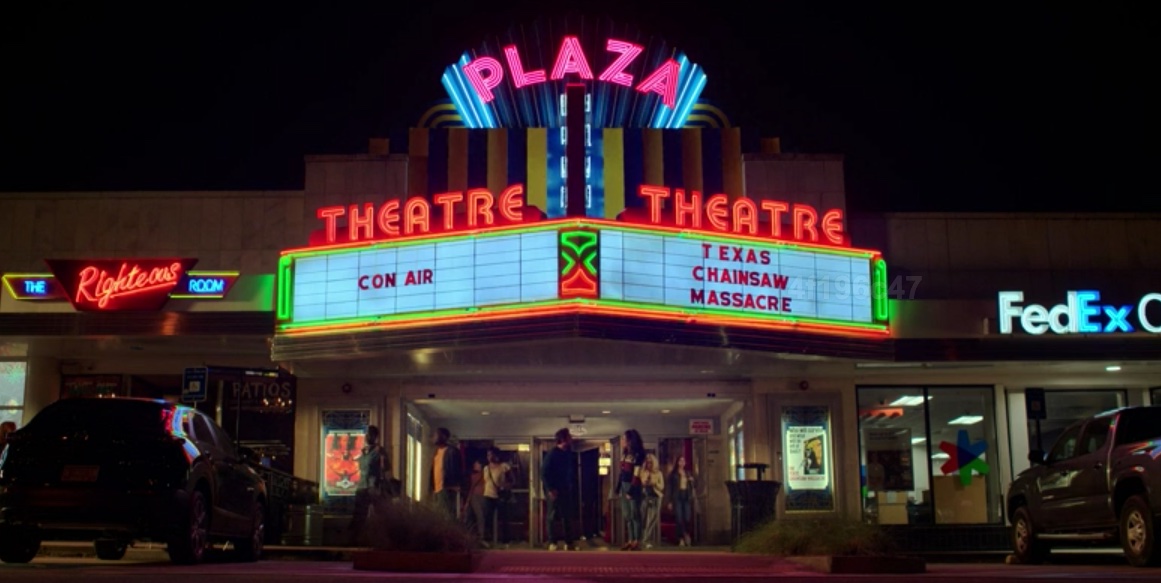 I always love it when @PlazaAtlanta makes it into a movie or TV show! It is featured this week in the excellent rom com I Want You Back starring Charlie Day and Jenny Slate. I'd go to that double feature! #IWantYouBack