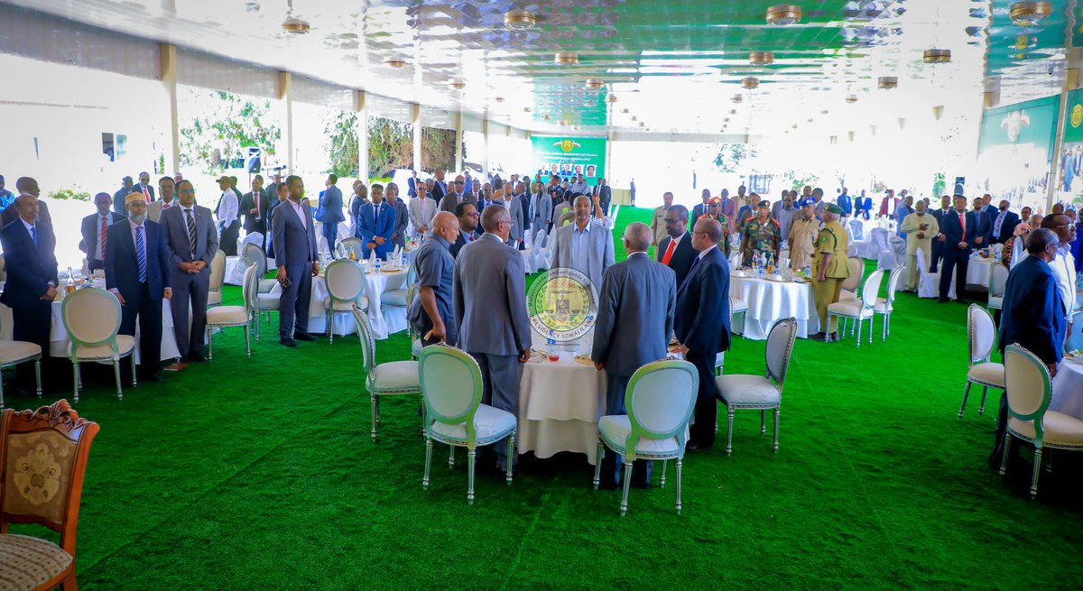 GuleidJ's tweet photo. It seems the leaders of Somaliland are not aware of (or do not care about) the drought and are having excellent meals paid from the taxpayers' money. In contrast, hundreds of thousands of taxpayers need water. Why are you wasting their money? https://t.co/BDT7HJHXNO