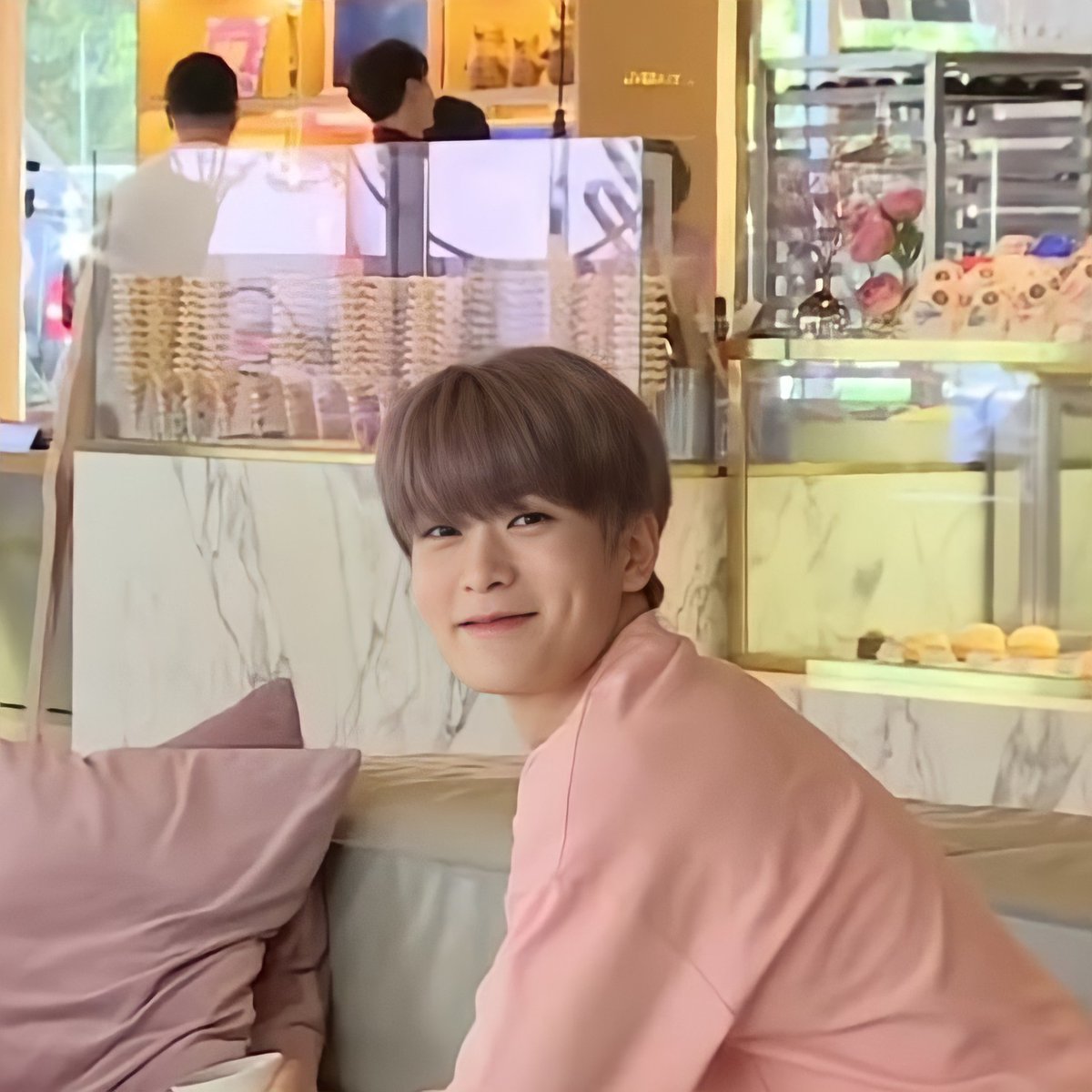jaeramels's tweet photo. happy birthday to our precious valentine boy🎂💗

#HAPPYJAEHYUNDAY
#EveryValentineWithJaehyun
#우리_축하할게_있어_재현날 https://t.co/Kgh9EbZVjR